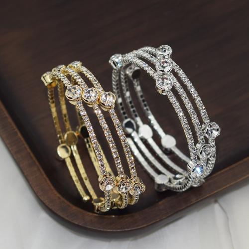 Bijoux de bracelet en alliage de zinc, Placage, bijoux de mode & styles différents pour le choix & pour femme & avec strass, plus de couleurs à choisir, protéger l'environnement, sans nickel, plomb et cadmium, Diameter:5.7cm,wide:1.3cm, Vendu par PC
