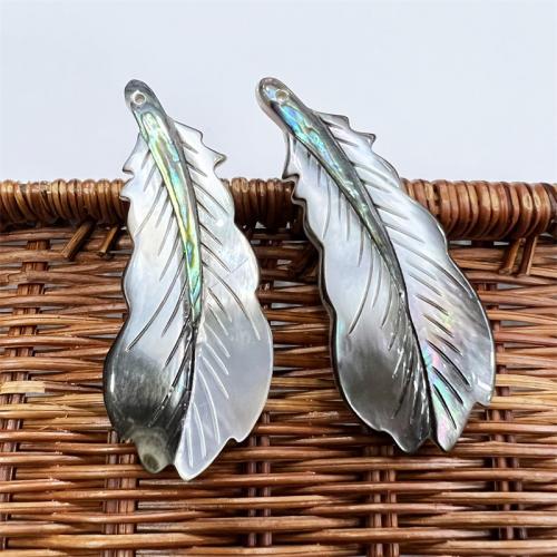 Shell Pendants Feather Carved fashion jewelry & DIY mixed colors Sold By PC
