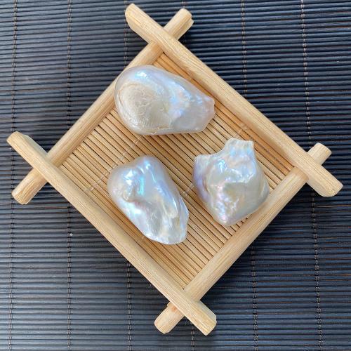 Přírodní sladkovodní perly perlí, Sladkovodní Pearl, DIY & bez otvoru, bílý, Length: 15-25mm, width: 25-40mm, Prodáno By PC