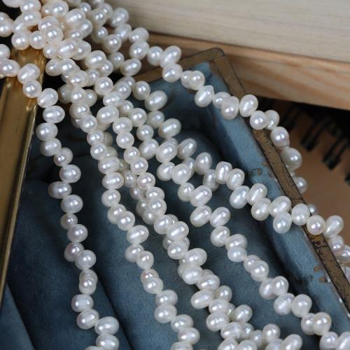Riso coltivato in perla d'acqua dolce, perla d'acquadolce coltivata naturalmente, DIY, bianco, Length about 4-4.5mm, Venduto per Appross. 40 cm filo