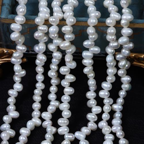 Riso coltivato in perla d'acqua dolce, perla d'acquadolce coltivata naturalmente, DIY, bianco, Length about 4-5mm, Venduto per Appross. 36 cm filo