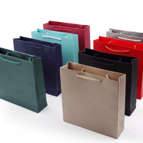 Modne torby na prezent, Papier, różnej wielkości do wyboru, dostępnych więcej kolorów, sprzedane przez PC