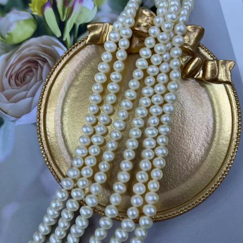 Naturalne perły słodkowodne perełki luźne, Perła naturalna słodkowodna, Lekko okrągły, biżuteria moda & DIY, biały, Length about 5-5.5mm, około 81komputery/Strand, sprzedane przez Strand