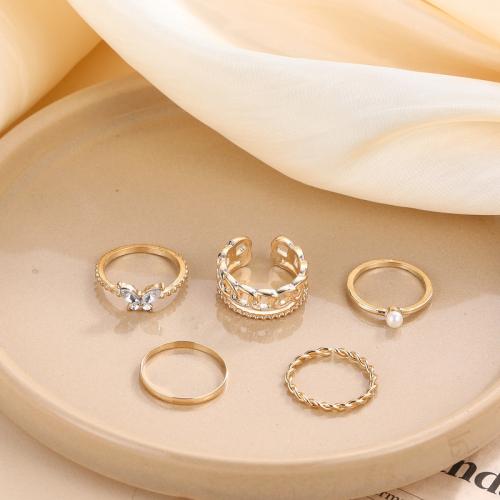 Cink Alloy Ring Set, Cink ötvözet, -val Műanyag Pearl, galvanizált, 5 darab & mikro egyengetni cirkónia & a nő, aranysárga, Által értékesített PC