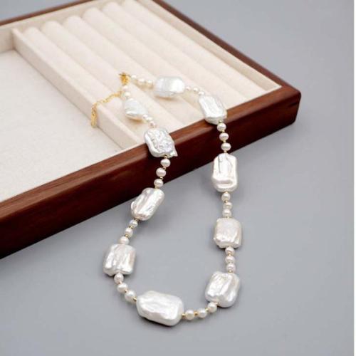 Přírodní Sladkovodní Pearl náhrdelník, s Titanium ocel, módní šperky & různé styly pro výběr, bílý, The length of the necklace is 44CM+5.5Cm and the length of the bracelet is 16CM+3.5CM, Prodáno By PC