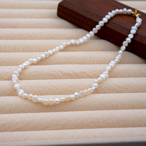 Přírodní Sladkovodní Pearl náhrdelník, s Titanium ocel, s 5.5cm extender řetězce, módní šperky & různé designy pro výběr, bílý, Délka 37 cm, Prodáno By PC