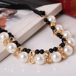 Gloine Beads Necklaces