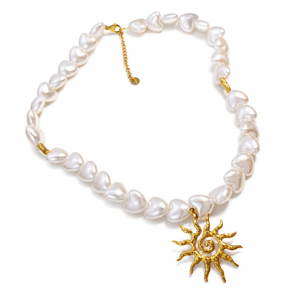 Collar de perlas de plástico