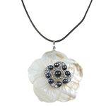 Natural Freshwater Pearl Necklace with Rubber & Shell & Zinc Alloy Round black Sold Per 16.5 Inch Strand