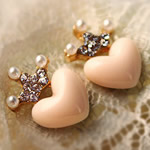 Zinc Alloy Stud Earring with Glass Pearl & Acrylic Heart gold color plated with rhinestone nickel lead & cadmium free Sold By Lot