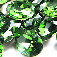 Crystal Cabochons Oval silver color plated rivoli back & faceted Olivine Sold By Bag