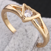 Anillo de dedo Gets®, metal, Triángulo, chapado en oro de 18 K, con circonia cúbica, libre de níquel, plomo & cadmio, 7mm, tamaño:6.5, Vendido por UD