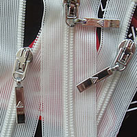 Nylon Öppen ände Zipper, med Harts & Zink Alloy, platina pläterad, 3#, vit, 4mm, Längd 65 cm, 200Strands/Lot, Säljs av Lot