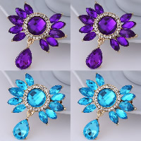 Zinc Alloy Brooches with Acrylic Flower gold color plated faceted & with rhinestone nickel lead & cadmium free Sold By Lot