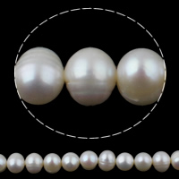 淡水養殖の真円真珠, 天然有核フレッシュウォーターパール, ラウンド形, 天然, ホワイト, グレードA, 8-9mm, 穴:約 0.8mm, で販売される 15.5 インチ ストランド