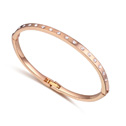 Bijoux de bracelet en alliage de zinc, avec Cristal autrichien, Plaqué d'or, 55x45mm, Diamètre intérieur:Environ 55x45mm, Longueur:Environ 6.5 pouce, Vendu par PC