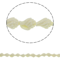 Perles de corail synthétiques, fleur, disposé en couche, blanc, 10x12x8mm, Trou:Environ 1mm, Longueur:Environ 21.5 pouce, 5Strandstoron/sac, Environ 30PC/brin, Vendu par sac
