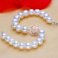 Bracelet en perles de culture d'eau douce, perle d'eau douce cultivée, avec zircon cubique & laiton, fleur, Placage, naturel, blanc, 8-9mm, Vendu par Environ 7 pouce brin