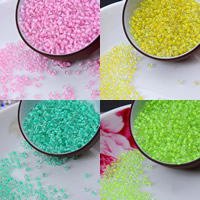 Färg Fodrad Glass Seed Beads, Rund, färg-fodrade, fler färger för val, 4mm, Hål:Ca 1mm, Ca 300PC/Bag, Säljs av Bag