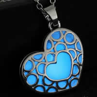 Luminated Necklace Zinc Alloy with Fluorescent Powder Stone & iron chain with 5cm extender chain Heart platinum color plated oval chain nickel lead & cadmium free Length Approx 17.5 Inch Sold By Bag