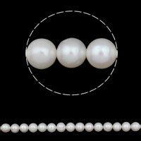 淡水養殖の真円真珠, 天然有核フレッシュウォーターパール, ラウンド形, 天然, ホワイト, グレードA, 11-12mm, 穴:約 0.8mm, で販売される 15.5 インチ ストランド