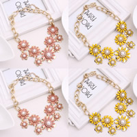 Fashion Statement Necklace Zinc Alloy with Resin & Plastic Pearl with 2.7 lnch extender chain Flower gold color plated twist oval chain nickel lead & cadmium free Sold Per Approx 16.5 Inch Strand