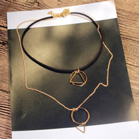 Zinc Alloy Choker Necklace, med Velveteen Cord, med 2lnch extender kæde, guldfarve belagt, twist oval kæde & 2-streng, Solgt Per Ca. 16.5 inch Strand