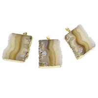Ágata Natural Druzy Pendant, Ágata quartzo de gelo, with fiança de ferro, Retângulo, cromado de cor dourada, estilo druzy, amarelo, 33x42x13mm-40x41x15mm, Buraco:Aprox 3x5mm, 10PCs/Bag, vendido por Bag