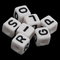 Alphabet Acryl Perlen, Würfel, mit Brief Muster & Volltonfarbe, weiß, 8x8mm, Bohrung:ca. 3mm, ca. 1150PCs/Tasche, verkauft von Tasche