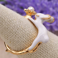 Zinc Alloy Finger Ring with ABS Plastic Pearl Rabbit gold color plated enamel lead & cadmium free 17mm US Ring .5 Sold By PC