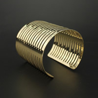 Железо браслет-манжеты, плакирован золотом, не содержит свинец и кадмий, 61x55mm, внутренний диаметр:Приблизительно 58mm, длина:Приблизительно 6.5 дюймовый, 3ПК/сумка, продается сумка