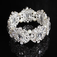 Braut Armband, Zinklegierung, mit ABS-Kunststoff-Perlen & Kristall, Blume, silberfarben plattiert, für Braut & facettierte & mit Strass, frei von Blei & Kadmium, 30mm, verkauft per ca. 7 ZollInch Strang