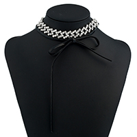 Mode Choker halsband, Zink Alloy, med PU, platina pläterad, för kvinna & med strass & 2-tråd, nickel, bly och kadmium gratis, Såld Per Ca 59 inch Strand