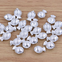 Perles bijoux en laiton, poisson, Plaqué d'argent, sans plomb et cadmium, 10x8x5.50mm, Trou:Environ 1mm, Vendu par PC