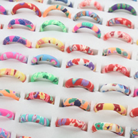 Unisex-Finger-Ring, Polymer Ton, handgemacht, gemischte Farben, frei von Blei & Kadmium, 22x4mm, Größe:7, 100PCs/Box, verkauft von Box