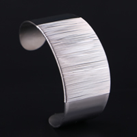 alliage de zinc bracelet manchette, Placage de couleur platine, sans plomb et cadmium, 60x4.2mm, Diamètre intérieur:Environ 60mm, Longueur:Environ 7 pouce, Vendu par PC