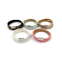 Unisex armbånd, PU, zinklegering magnetlås, forgyldt, forskellige design til valg & 3-streng, 4mm, Solgt Per Ca. 22.5 inch Strand