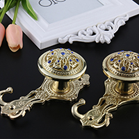 Zinc Alloy Wall Hook gold color plated with flower pattern & faceted & with rhinestone nickel lead & cadmium free Sold By Pair