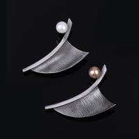 Plastic perle broche, Zinc Alloy, med ABS plastik perle, antik sølv farve forgyldt, for kvinde, flere farver til valg, bly & cadmium fri, 55x70mm, Solgt af PC