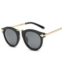 Zinc Alloy Sunglasses with PC plastic lens gold color plated anti ultraviolet & for woman lead & cadmium free Sold By PC