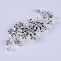 Bridal Decorative Hair Comb Zinc Alloy with ABS Plastic Pearl Flower silver color plated for bridal & with rhinestone lead & cadmium free 100mm Sold By PC
