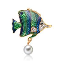 Zinklegierung Brosche, mit ABS-Kunststoff-Perlen, Fisch, goldfarben plattiert, für Frau & Emaille & mit Strass, frei von Blei & Kadmium, 43x49mm, verkauft von PC