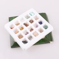 Gemstone Sintético Pedra preciosa de decoração em caixa, with papel & misto de pedras semi-preciosas, naturais, 60x65x30mm, vendido por box