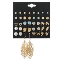 Zinklegierung Ohrring-Set, mit Kunststoff Perlen, plattiert, für Frau, Goldfarbe, frei von Nickel, Blei & Kadmium, 5mm,7mm,8mm,11mm,13mm,60mm, 30/setzen, verkauft von setzen
