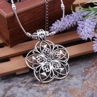Tibetan Style Jewelry Necklace, Flower, plated, fashion jewelry & for woman, silver color, nickel, lead & cadmium free, 50*50mm, Sold Per 16 Inch Strand