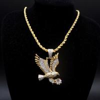 Messing Halskæde, med Cubic Zirconia, Eagle, guldfarve belagt, Vintage & mode smykker & for mennesket, 43*30mm, Solgt Per 32 inch Strand