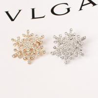 Zinc Alloy Brooches Snowflake plated for woman & with rhinestone nickel lead & cadmium free Sold By PC