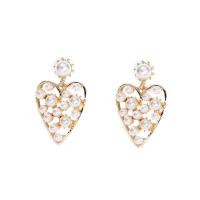 Zinc Alloy Drop Earrings with Plastic Pearl Heart fashion jewelry golden Sold By Bag