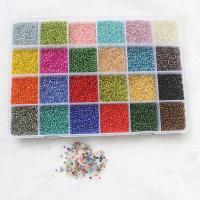 Sølv Foret Glass Seed Beads, Glas, ovntørrende lak, hånd poleret & du kan DIY & 24 celler, blandede farver, 2mm, Hole:Ca. 1mm, 24000pc'er/Bag, Solgt af Bag