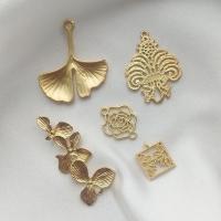 Zinc Alloy Leaf Pendants gold color plated DIY & hollow & matte golden nickel lead & cadmium free Sold By Bag